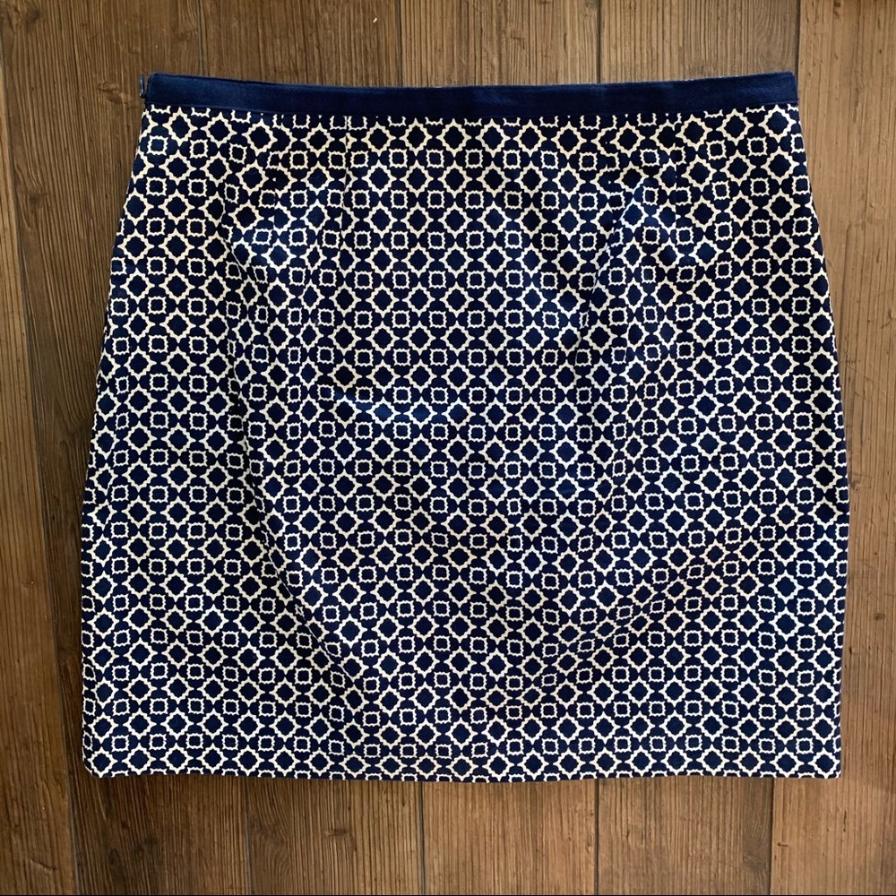 Perfectly Classic Talbots Mini - Picture 8 of 8